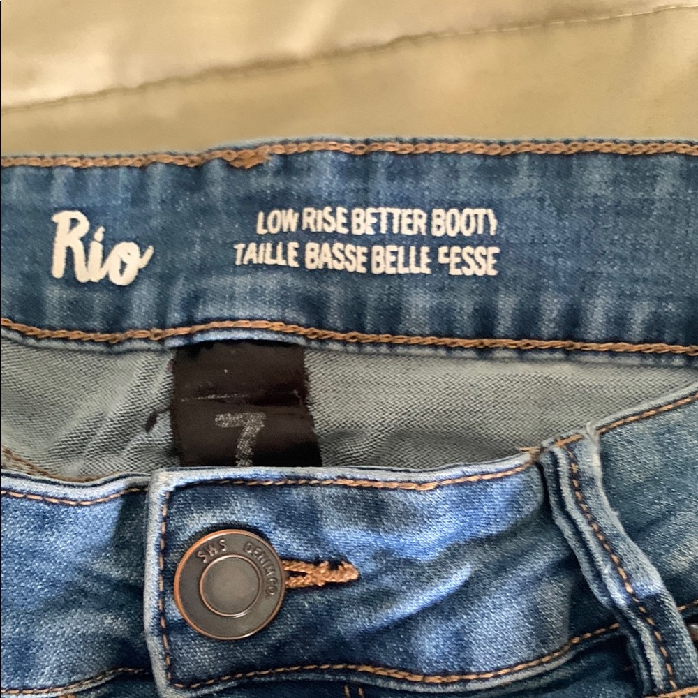 Blue Jeans - Picture 2 of 2